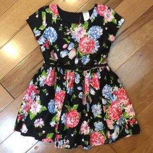 Girls dress